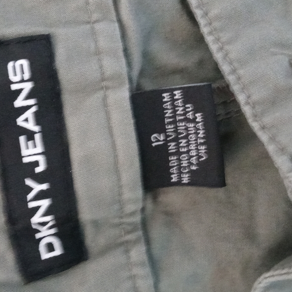 3 items. 1Dkny cargo capris what a deal sz 12.green henly top.blank top - Picture 10 of 15